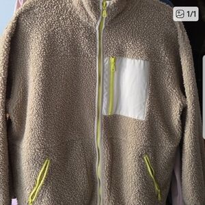 👙🌹Universal Threads sherpa zip up hooded sweater with zip pockets